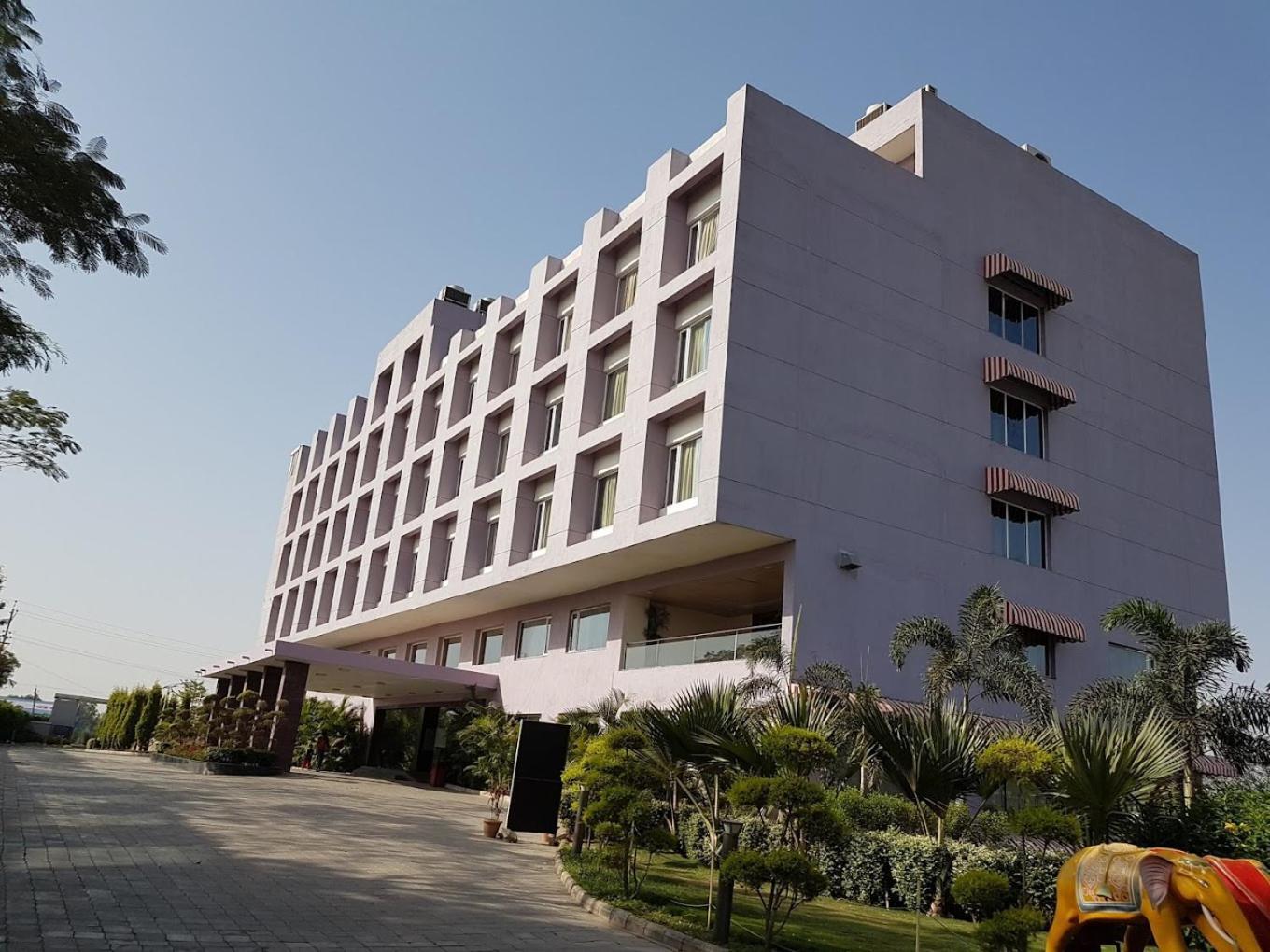 Nandan Kanan Hotel & Resort Sipra Eksteriør bilde