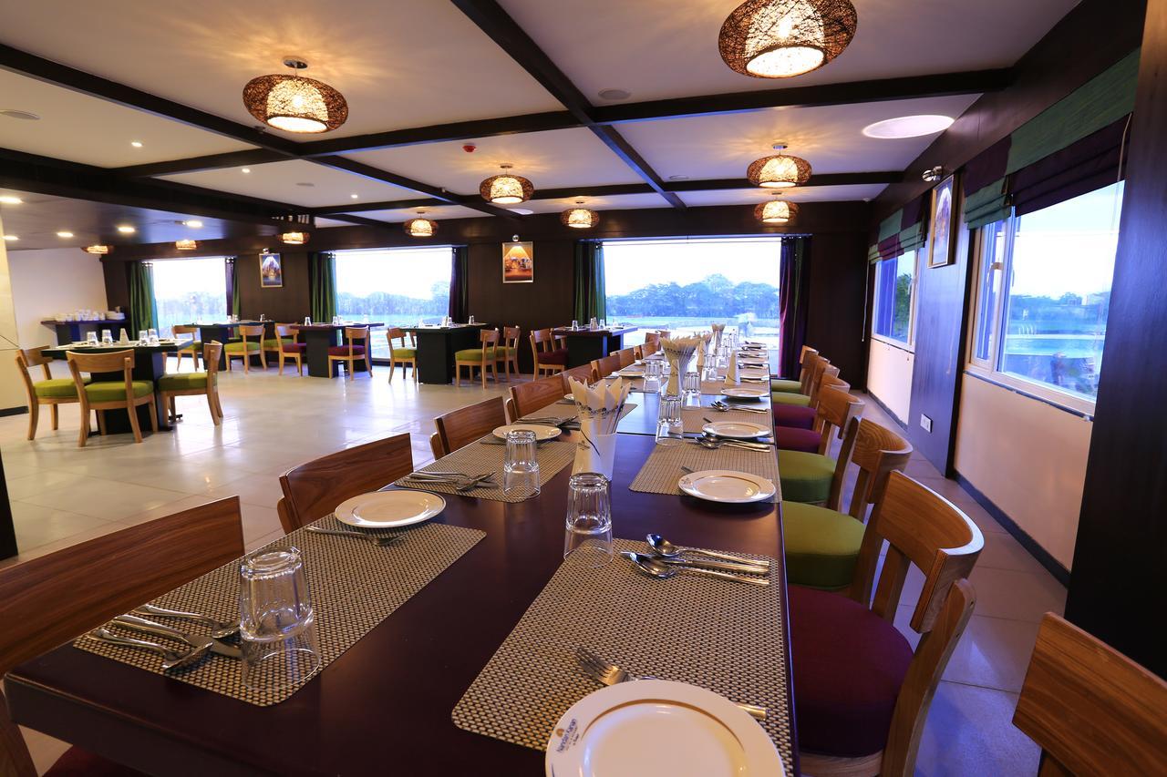 Nandan Kanan Hotel & Resort Sipra Eksteriør bilde