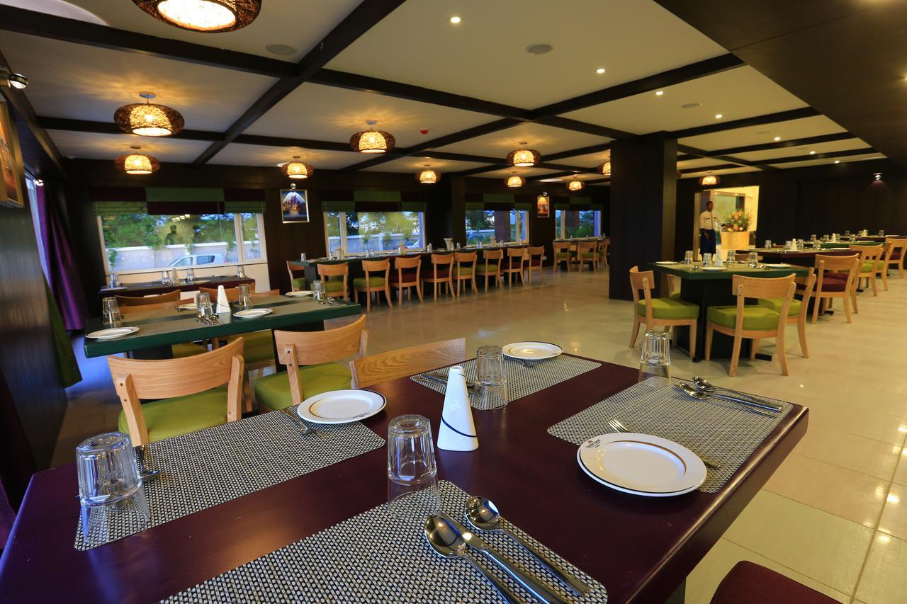 Nandan Kanan Hotel & Resort Sipra Eksteriør bilde