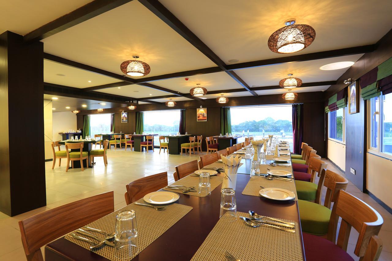Nandan Kanan Hotel & Resort Sipra Eksteriør bilde