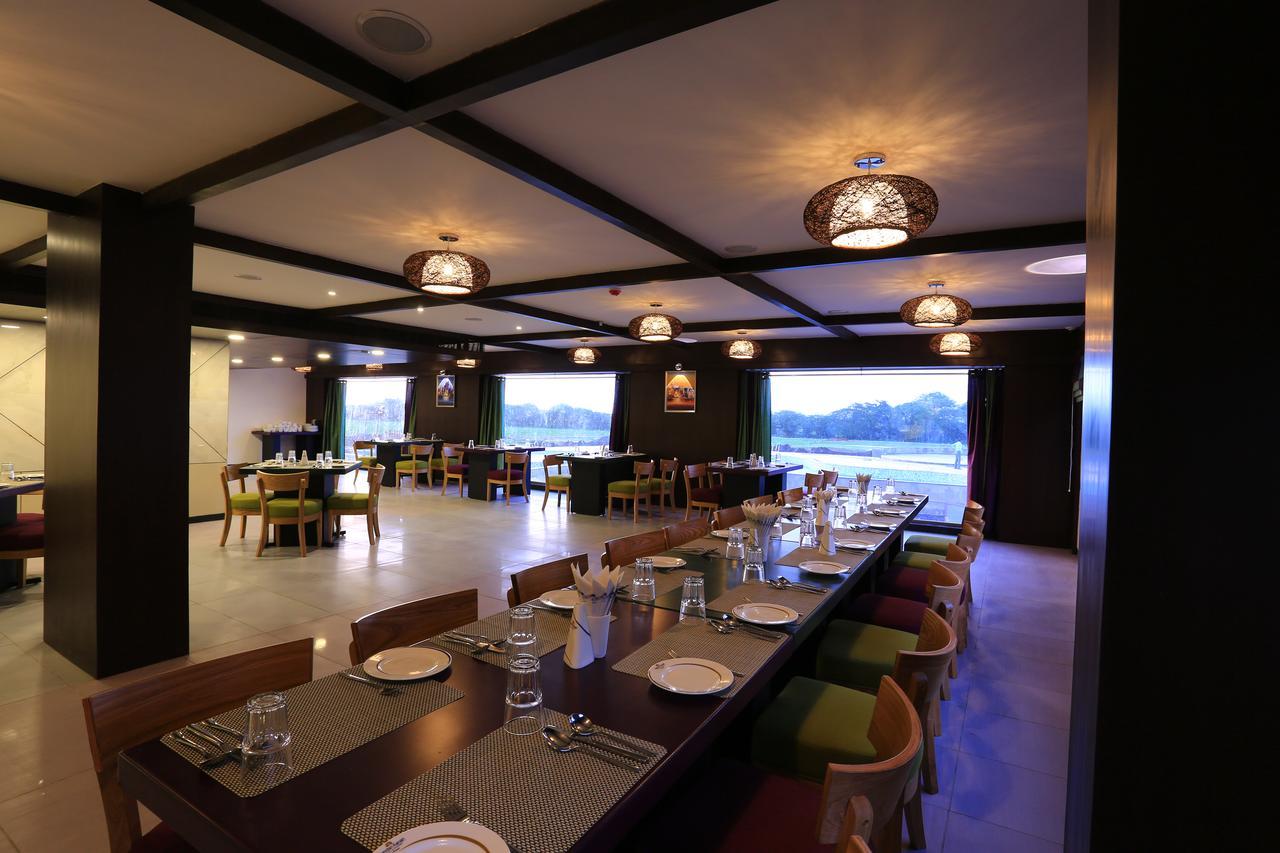 Nandan Kanan Hotel & Resort Sipra Eksteriør bilde