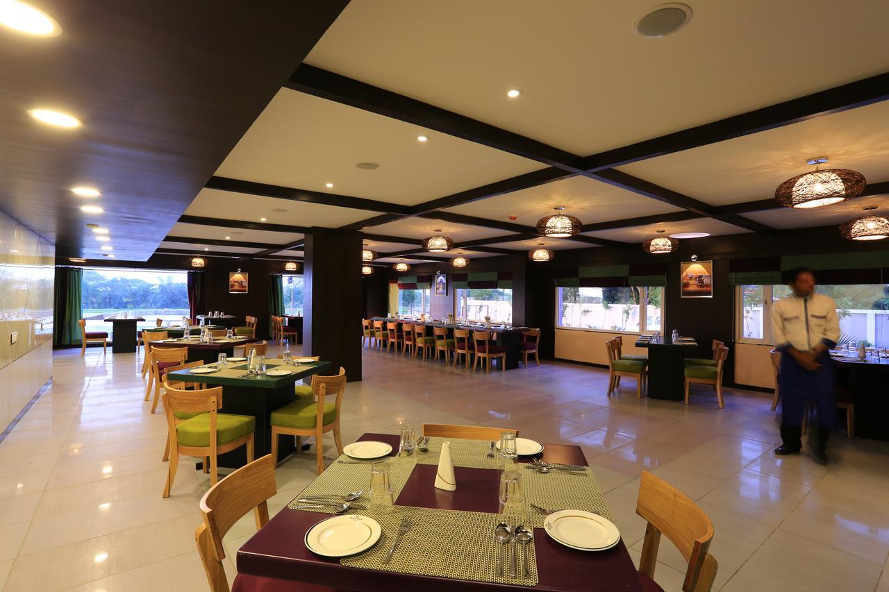 Nandan Kanan Hotel & Resort Sipra Eksteriør bilde